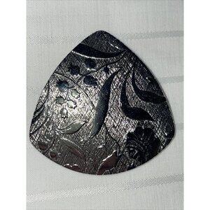 Modern Style Triangle Flower Etched Silver Tone Scarf Clip 1.5 Inch